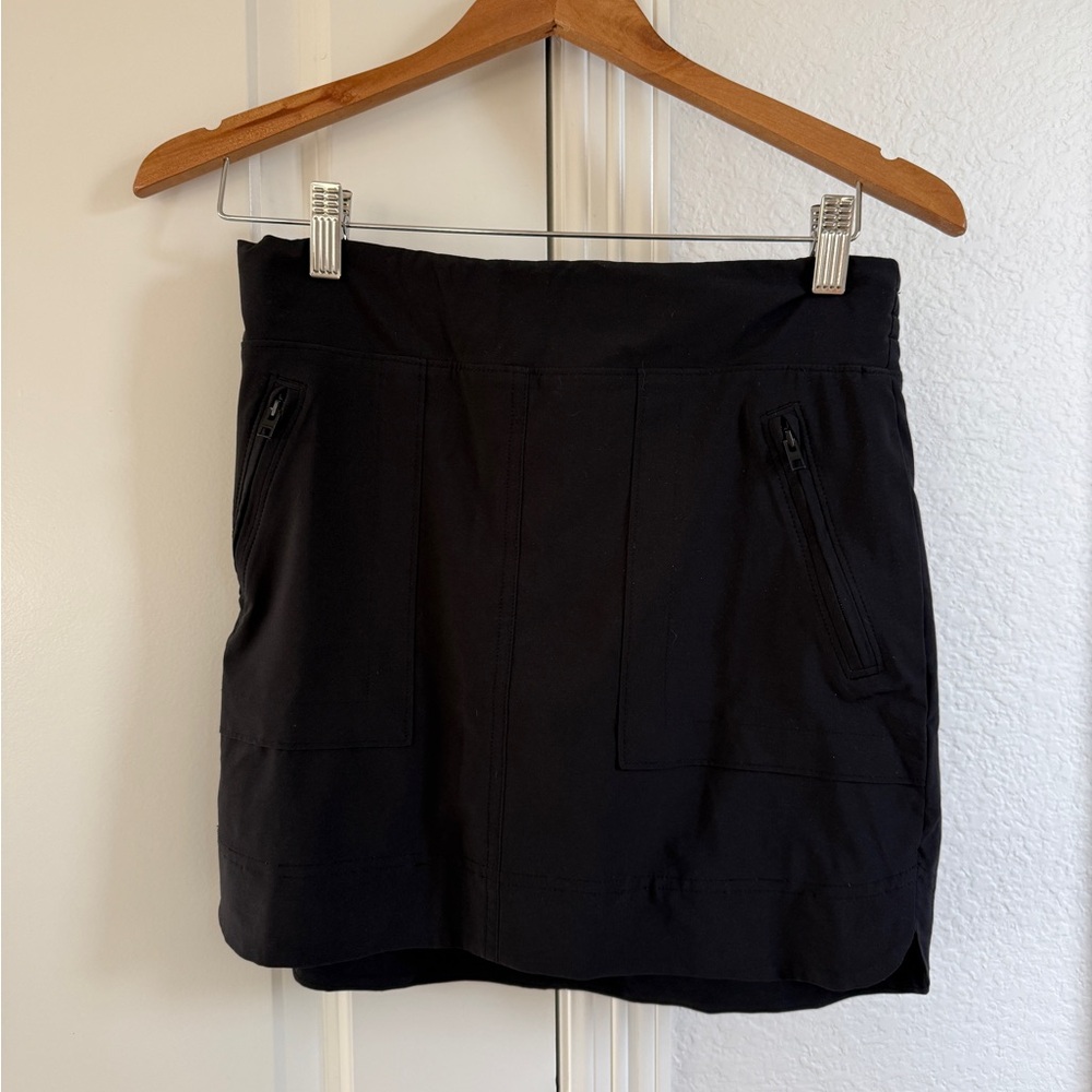 Black Athletic Cargo Skort Mini Skirt with Zipper and Pockets